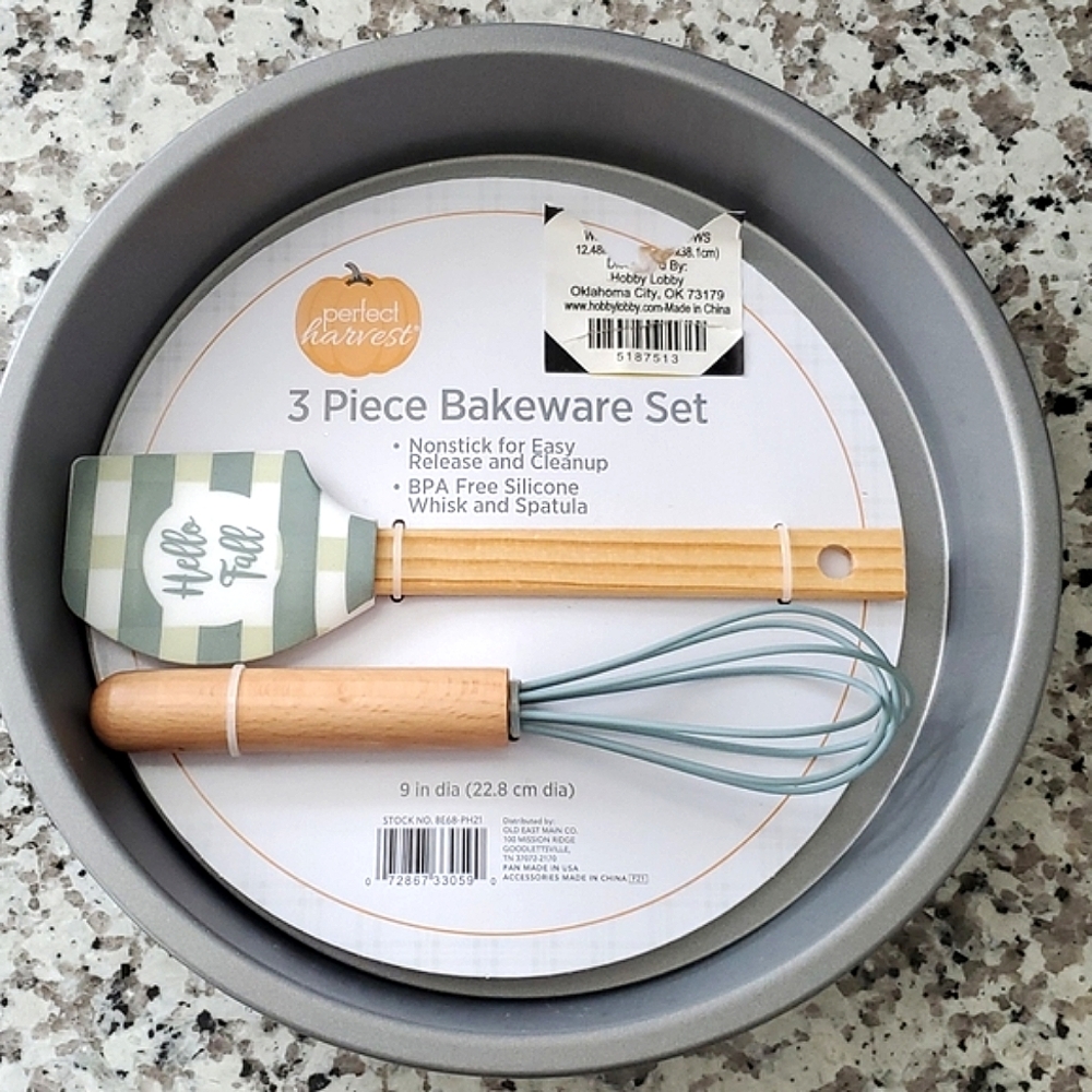 NWT Fall Harvest Bakeware